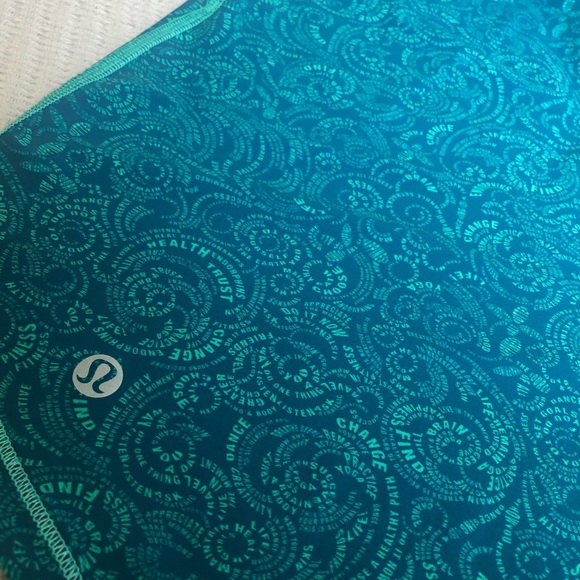 Lululemon tank - Picture 3 of 3